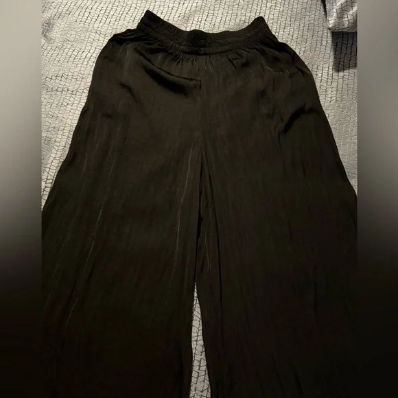 NWT ZARA KHAKI SHINY WIDE LEG PANTS TROUSERS Size S. Black . Pre owned like new - Picture 10 of 12